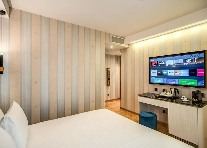 Cc Palace 4* Roma